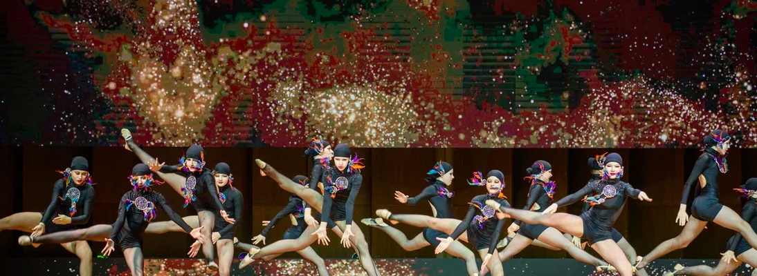 Фото Зажглись новые звёзды. В Новосибирске прошла грандиозная церемония награждения «Героев с нашего двора» 7